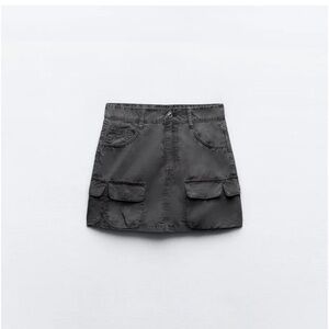 ZARA GREY CARGO SKIRT